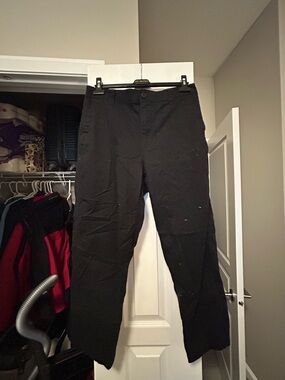 Old Navy Men's Black Chino Pants